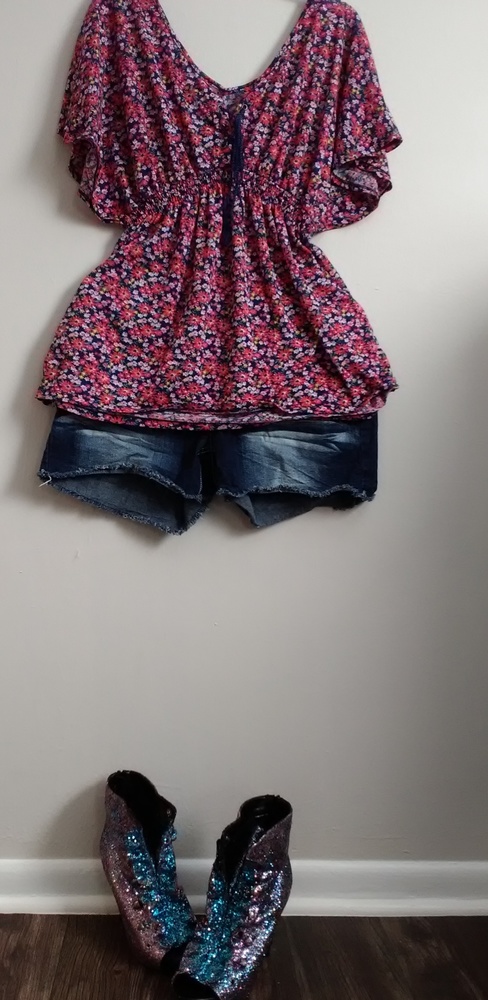 Cinched Waist Top & Shorts (L/XL)